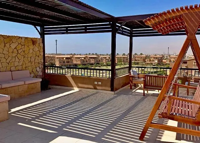 Marina Wadi Degla Families Only Pool View 2nd Floor With Roof 6 Adults * Айн-Сохна