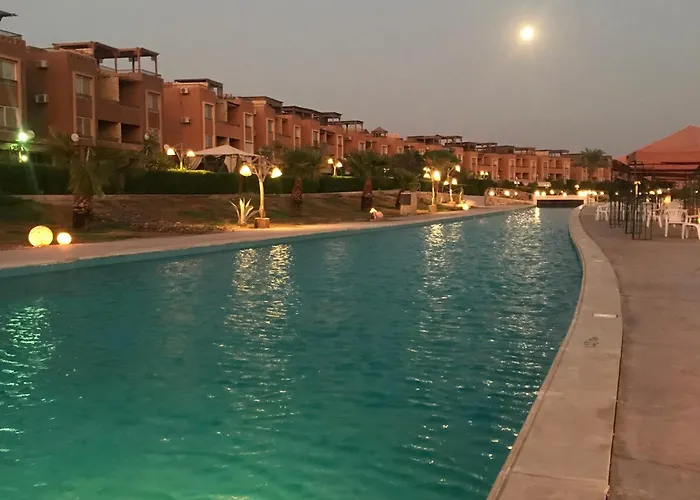 Шале Marina Wadi Degla Families Only Pool View 2nd Floor With Roof 6 Adults Айн-Сохна