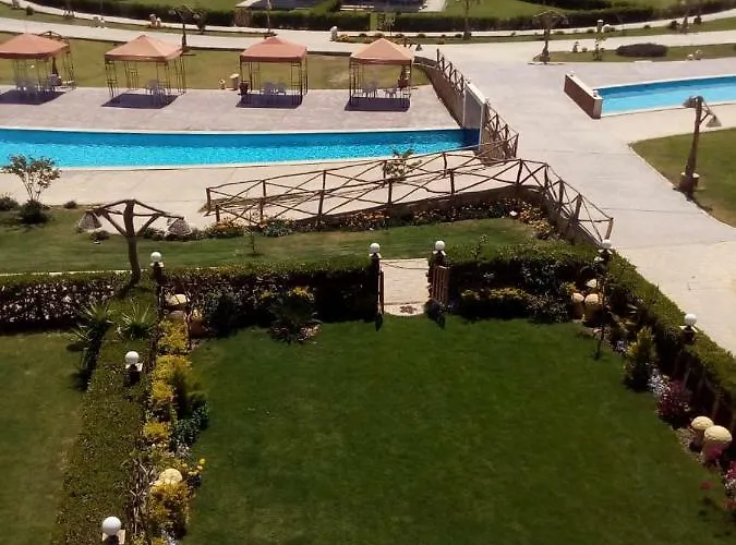 Marina Wadi Degla Families Only Pool View 2nd Floor With Roof 6 Adults Шале *